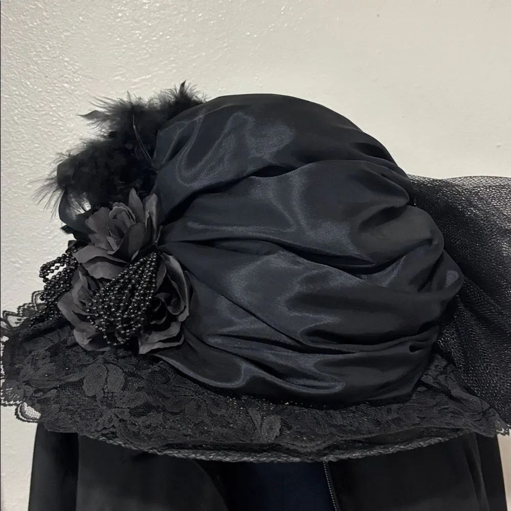 Ladies Black Victorian Touring Hat w/Black Roses - Picture 5 of 7